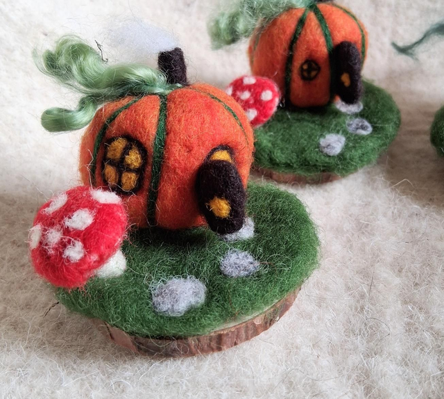 Needle Felt Smallworld Pumpkin House