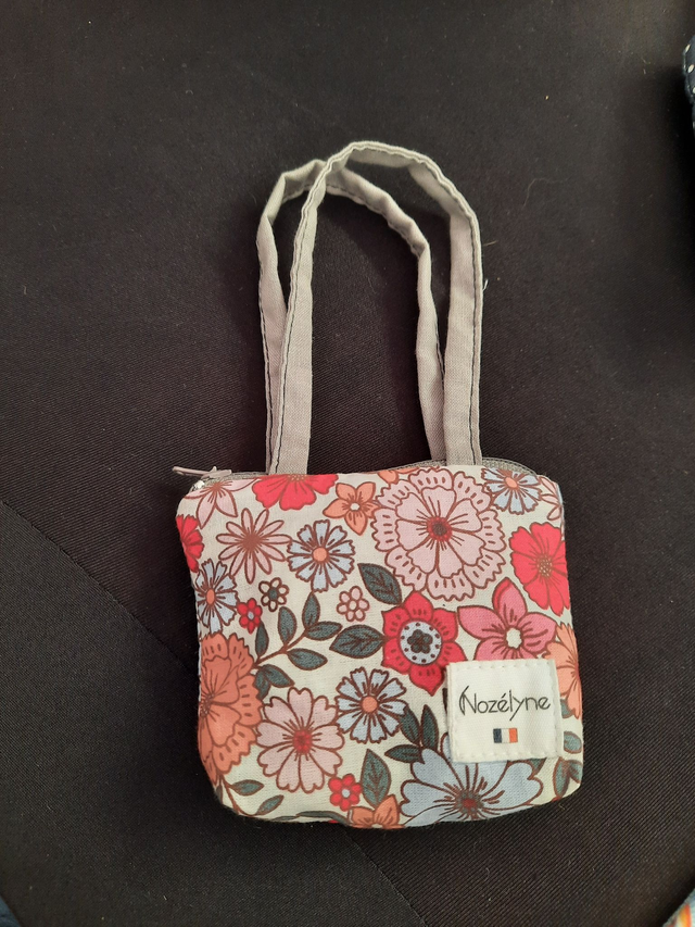 Porte monnaie avec Anse Fleuri "Liberty"