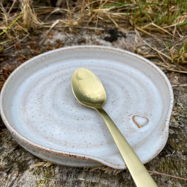 White spoon plate