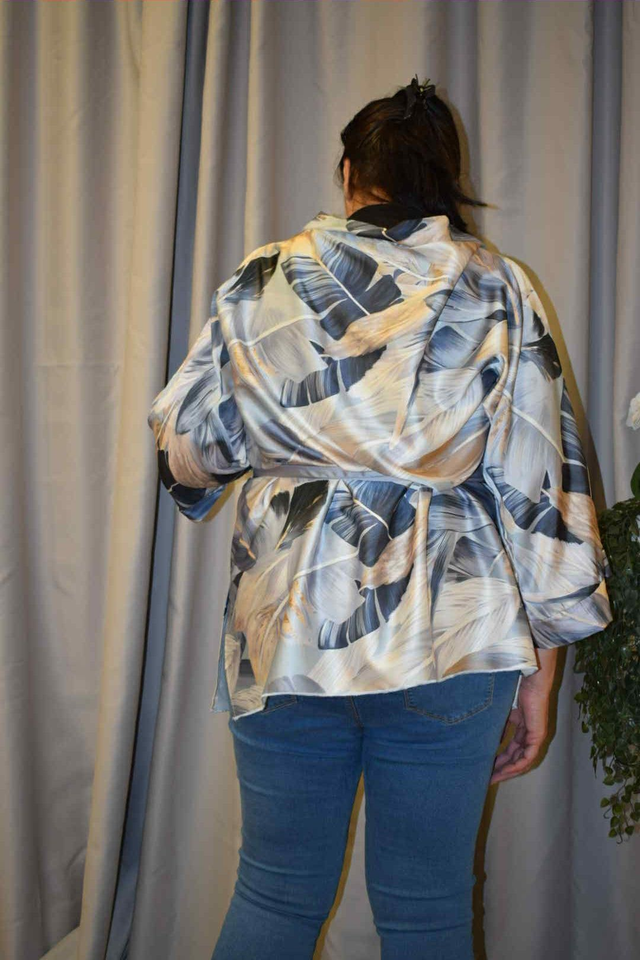 Kimono Cousu Soie en soie motif plumes – Taille unique 44-56