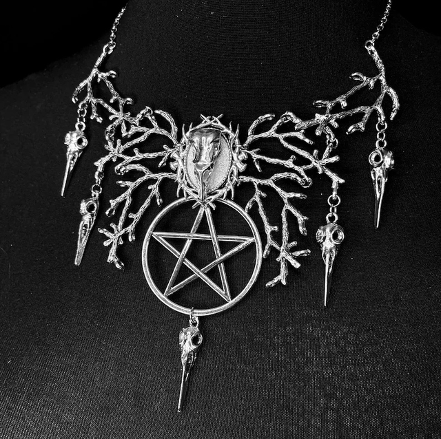 Ravenwood necklace