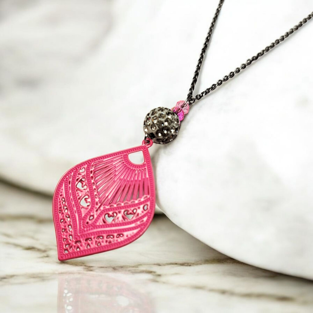 Collier acier inoxydable et cristal rose fluo