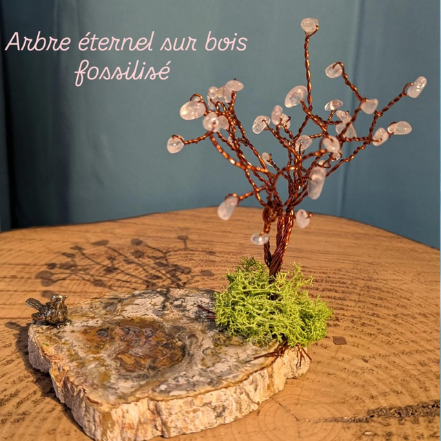 Arbre éternel sur bois fossilisé 