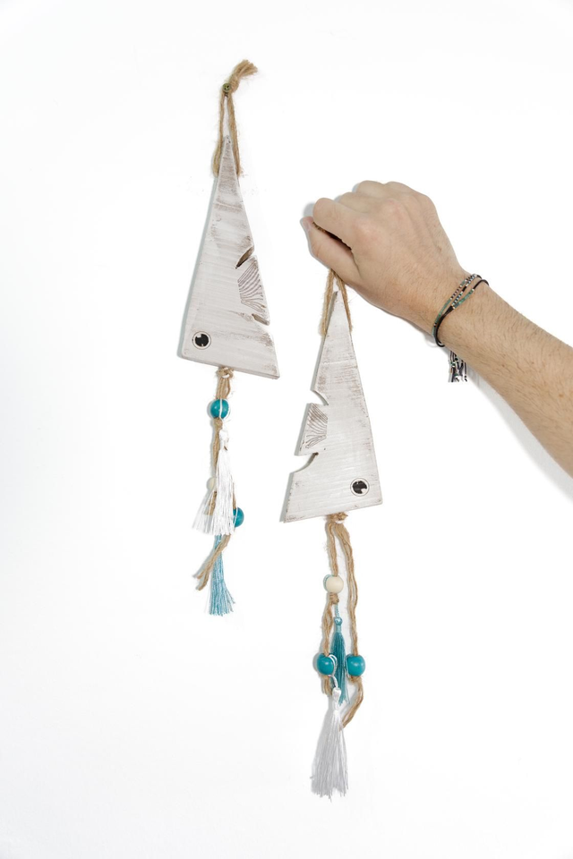 Poisson blanc touche de bleu