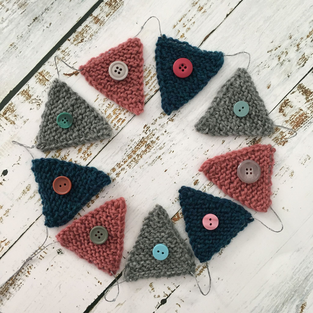 Knitting Kit: Mini Bunting