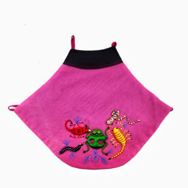 Bavoir protecteur d’enfant aux Cinq Poisons