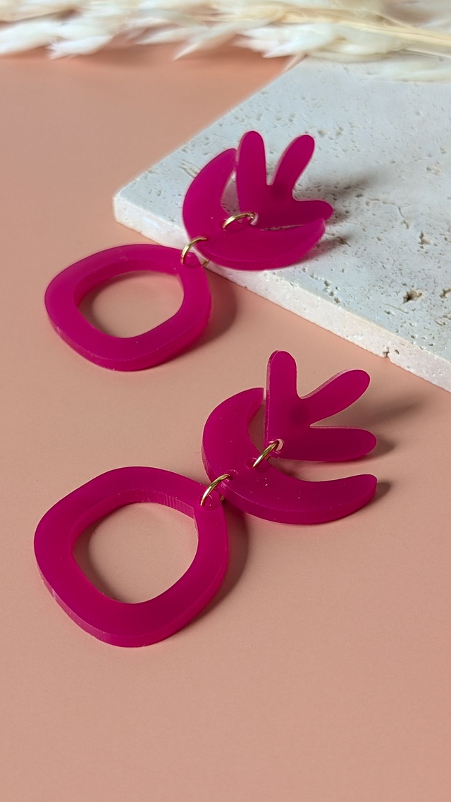 Boucles d'oreilles roses en plexi