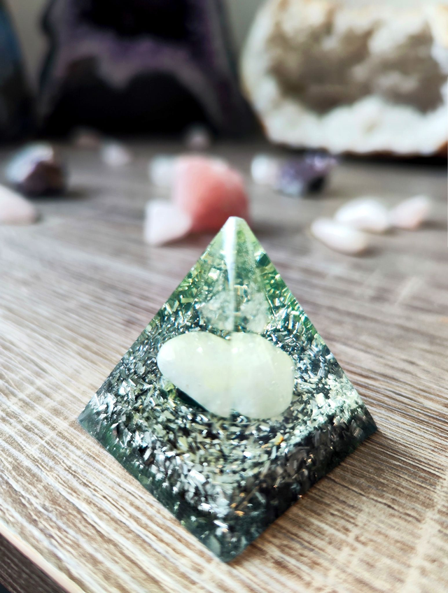 Petite Pyramide jaune 2