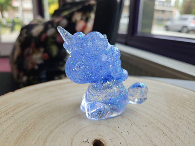 Unicorn Violet (W087)