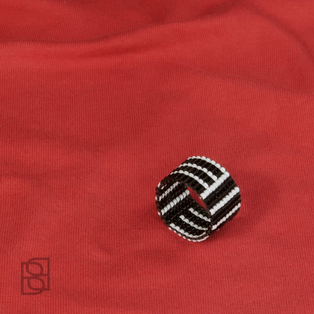 BOLD ALTERNATING LINES  ring  