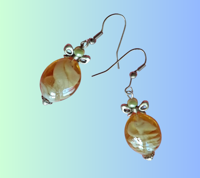 A Boucles d'Oreille Amphore