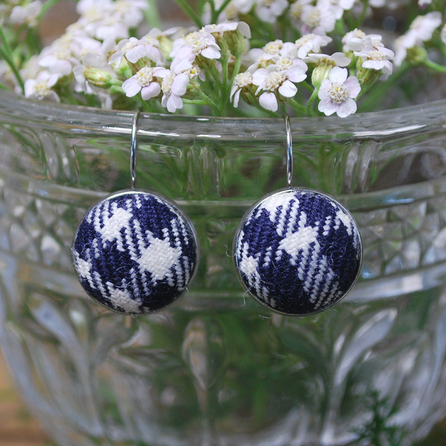 Boucles d&#039;oreilles dormeuses MacDonald Lord Isles Blue