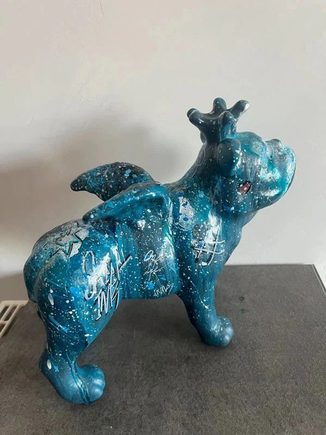 Statue chien bouledogue