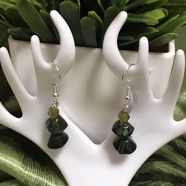 Green Dangling Earrings- GDE47