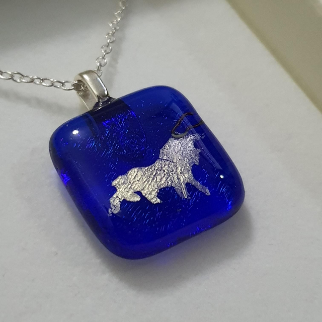 Taurus zodiac glass pendant &amp; chain p27