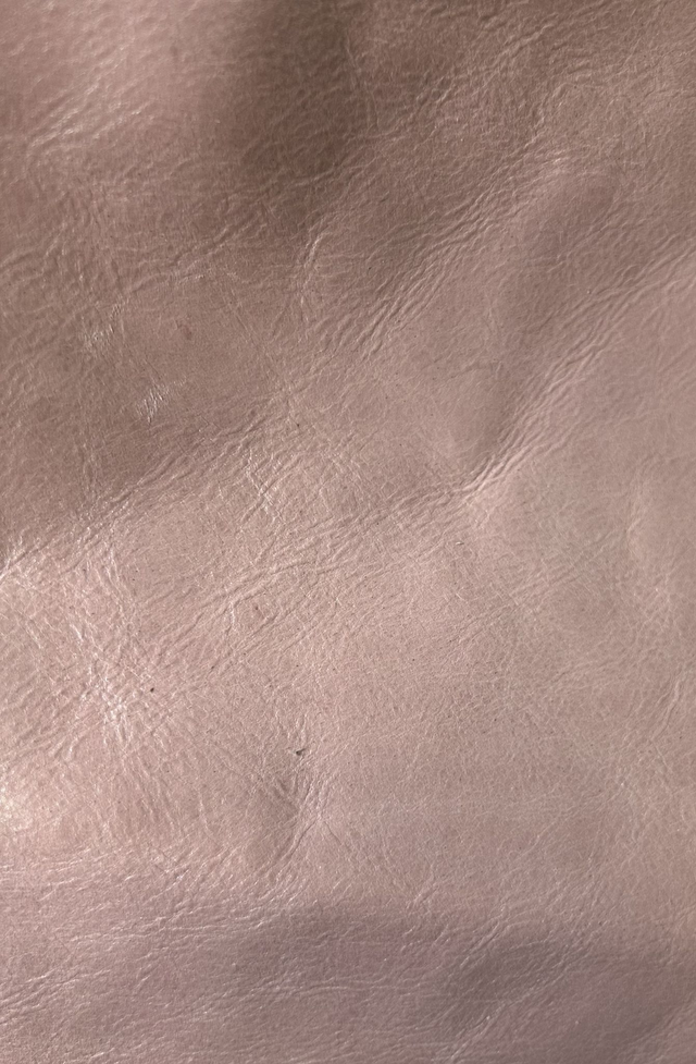 Chute de Cuir rose nacré
