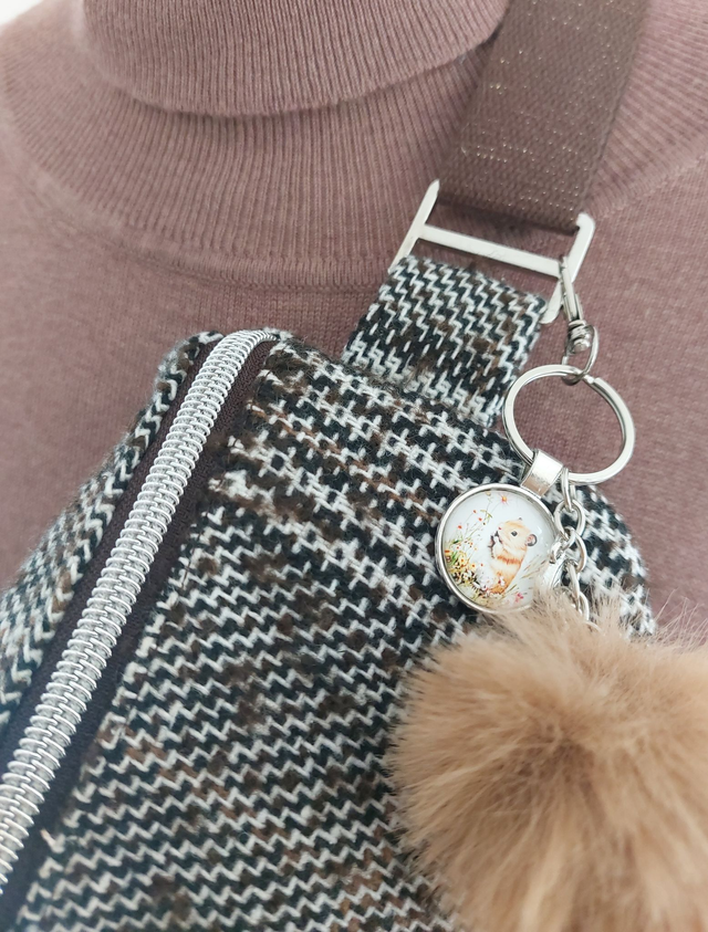 Sac banane en simili cuir marron et lainage