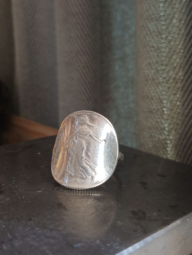 Bague en argent, avec pièce de 1 Franc semeuse.