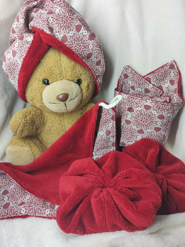 Ensemble visage et douche rosace lie de vin psychédélique 