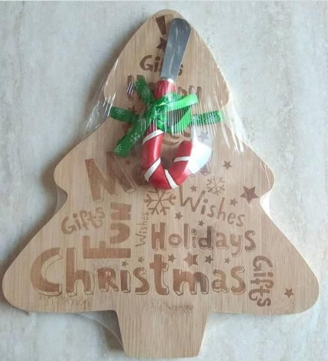 Set tagliere in legno e coltello formaggio 