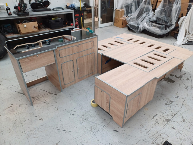 RENAULT TRAFIC LWB USHAPE 14-21