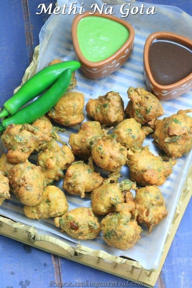 Methi Gota (8 Pcs) – Gujarati Fenugreek Fritters