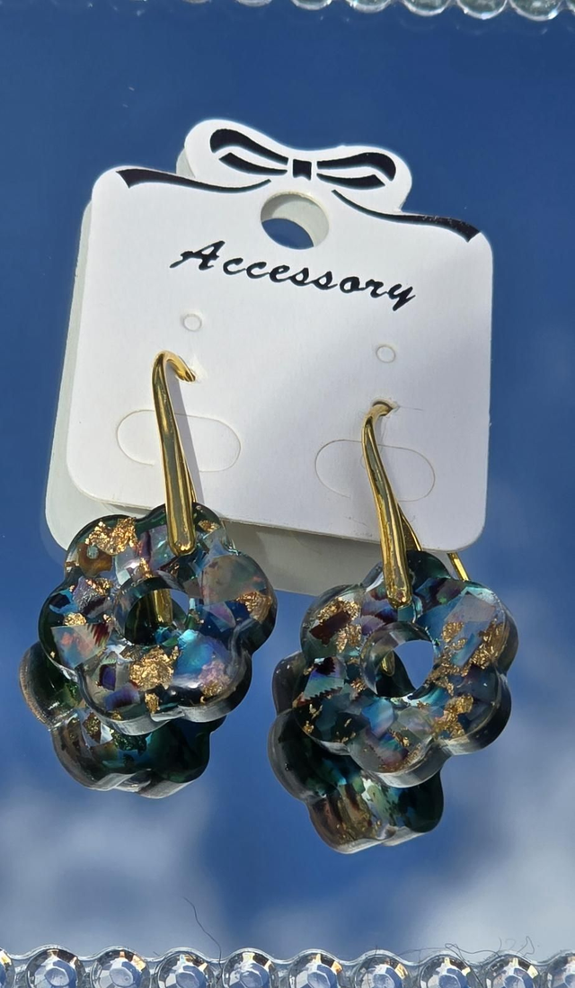 Boucles d&#039;oreilles fleurs bleues