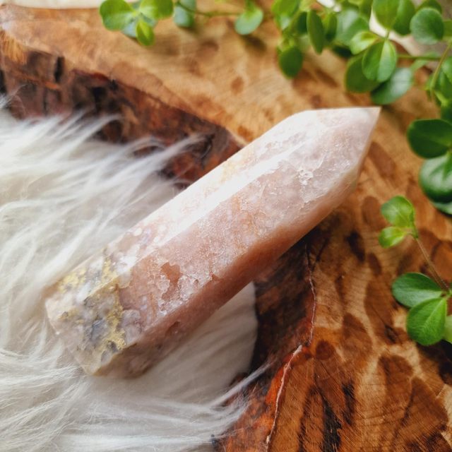 Pink Amethyst And Flower Agate Point 
