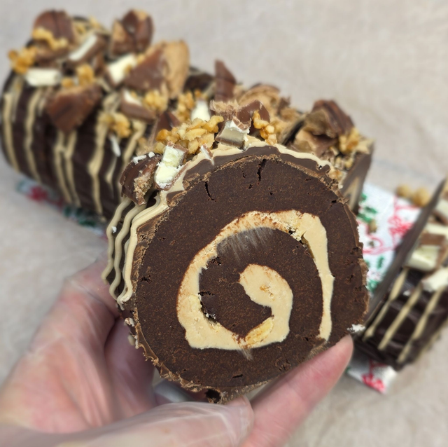 Kinder Bueno Brownie Yule Log Roll