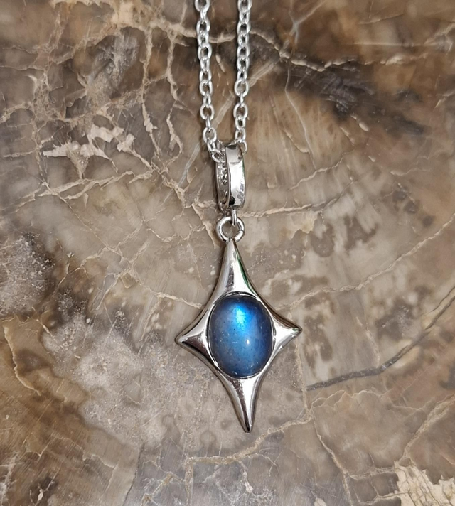 Labradorite star pendant 925 silver with silver plated chain 