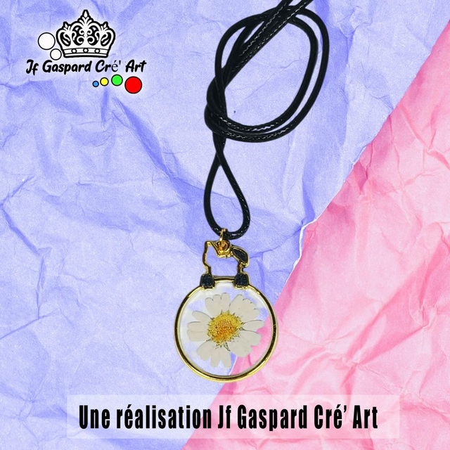 Collier 🌺 "Fleur sous Verre"