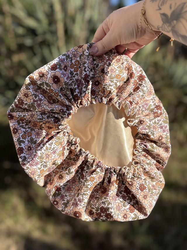 Bonnet de soins - Fleur marron