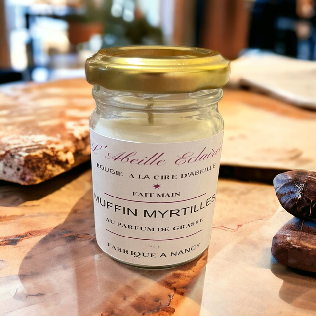 Bougie parfumée à la cire d&#039;abeille -  Parfum Muffin Myrtilles 