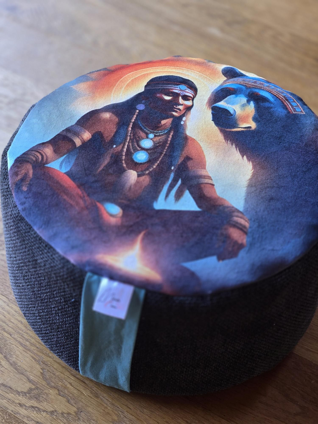Zafu,  coussin de méditation chaman ours