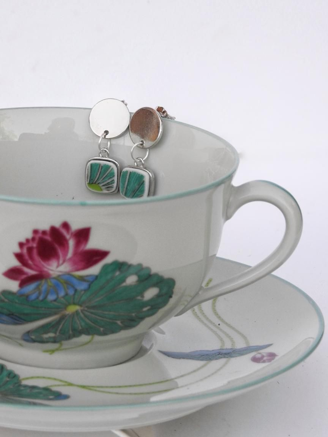 Boucles d'oreilles pendantes - porcelaine Charles Field Haviland - modèle Lotus no.2