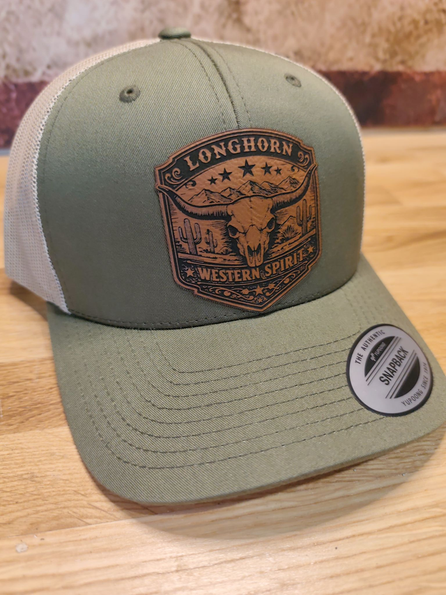 Casquette trucker kaki/crème avec patch cuir Longhorn