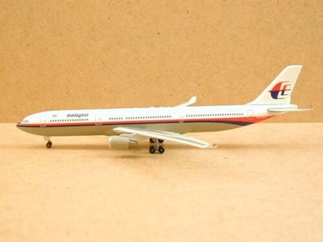 Malaysia Airlines A330-322 (9M-MKC), 1:400