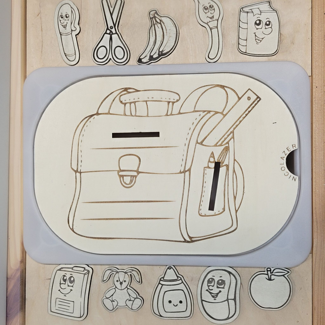 Insert sensoriel bois compatible trofast &quot;le cartable&quot;