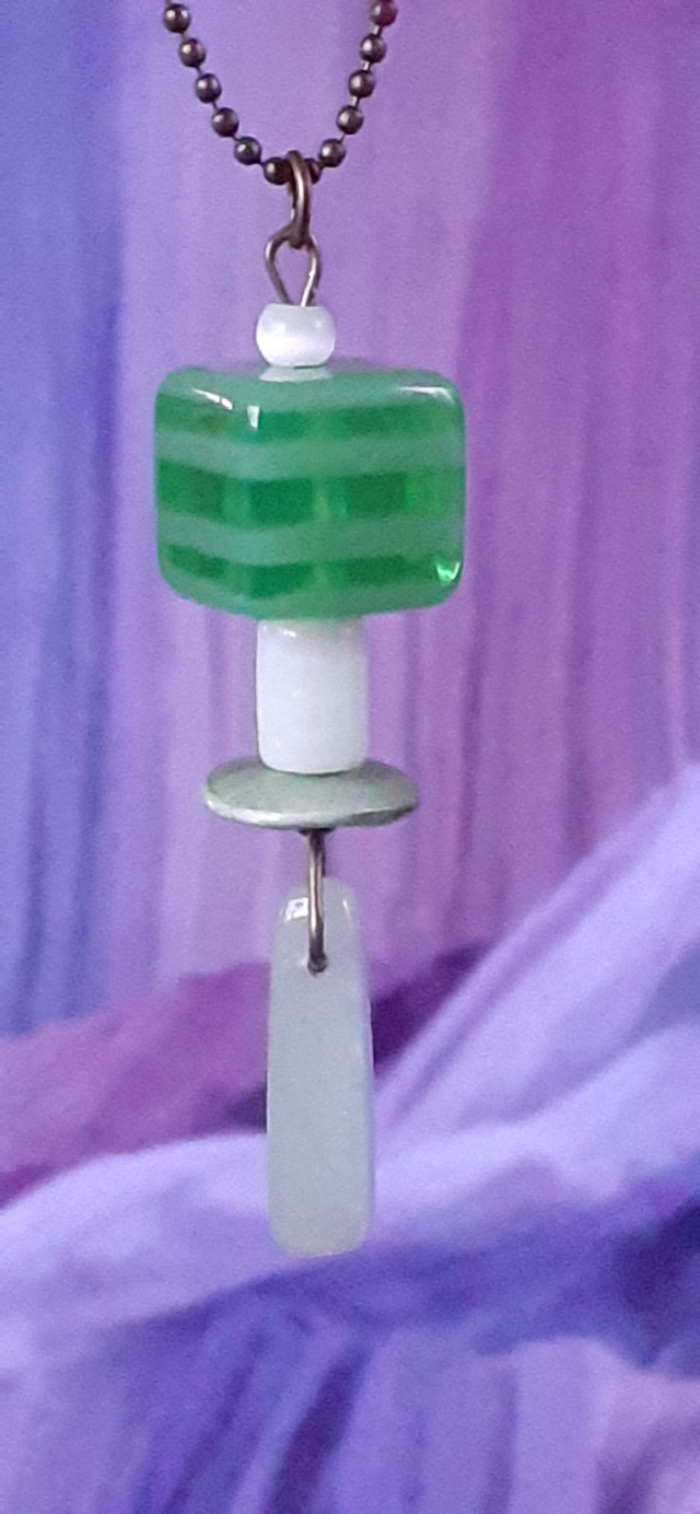 Xini Collier Bronze antique pendentif camaïeu de verts