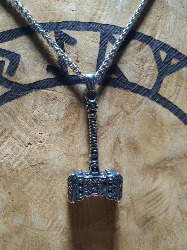 Collier marteau de Thor 