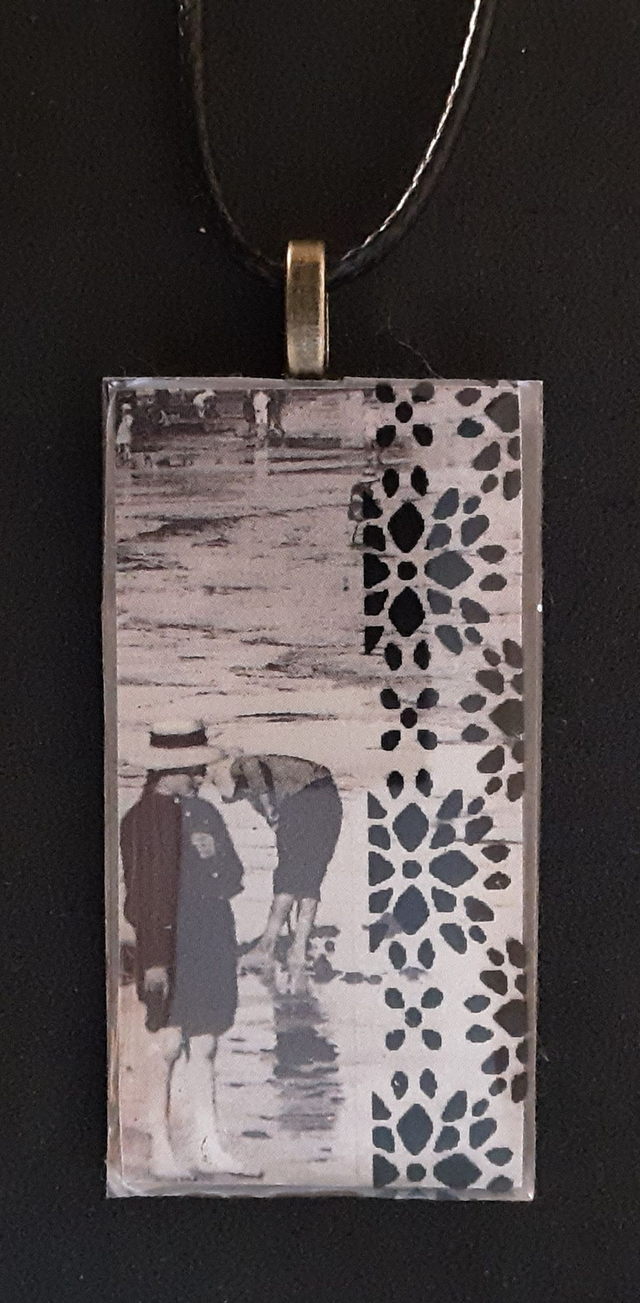 Pendentif rectangle moyen collection Rétro enfants bord de mer et frise décor noir