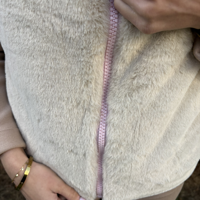 Gilet réversible en fausse fourrure – Micha