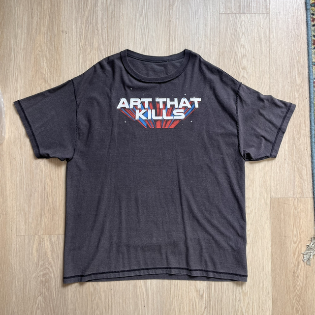 Gallery dept t shirt size XL preowned 