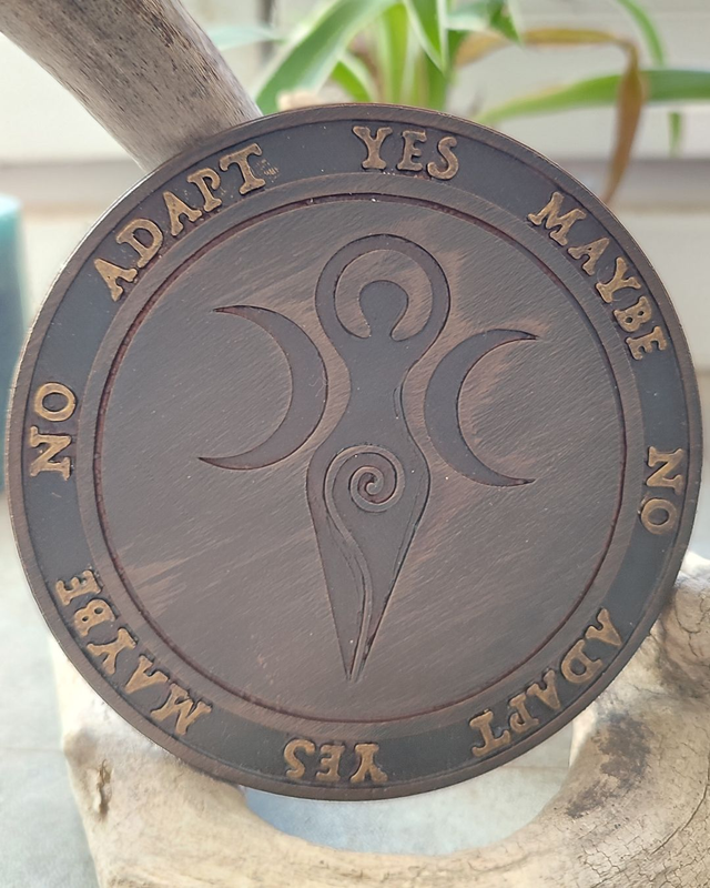 Planche de radiesthésie Féminin Sacré | 10 cm