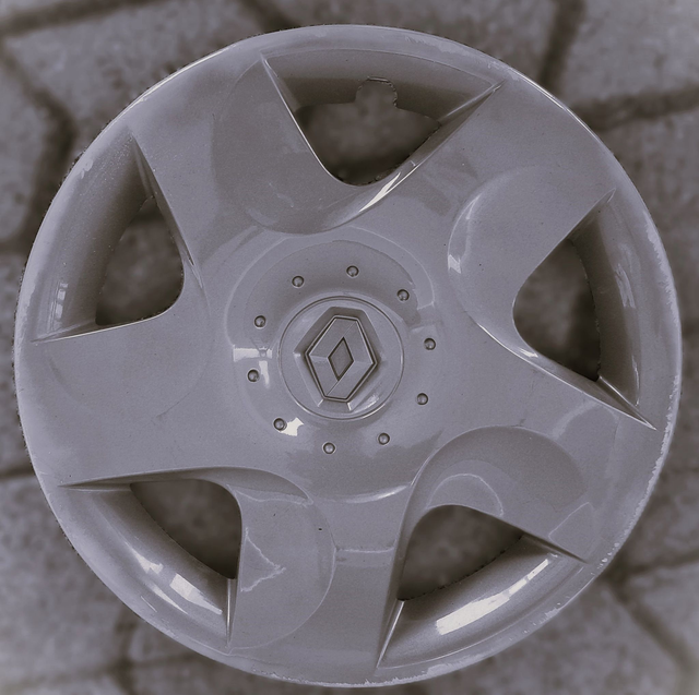 ENJOLIVEUR RENAULT CLIO/TWINGO II MODELE: PIRATE 14&quot; OCCASION