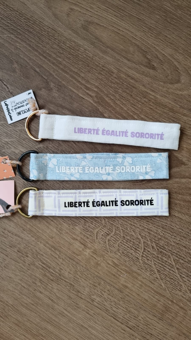 Porte-clé "liberté égalité sororité"