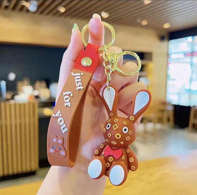 0321 - Konijn geluksbrenger - bruin