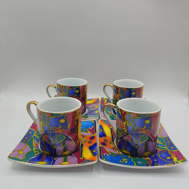 Ensemble de 4 tasses et sous-tasses à café 