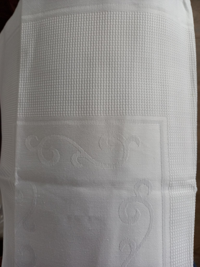 Loper damast met aida rand (105 cm x 44 cm)