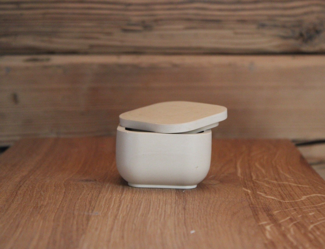 Petite boite carré beige